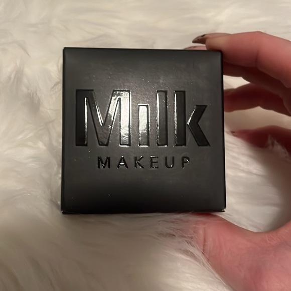 Brand new milk makeup pore eclipse setting powder in medium - Picture 5 of 6